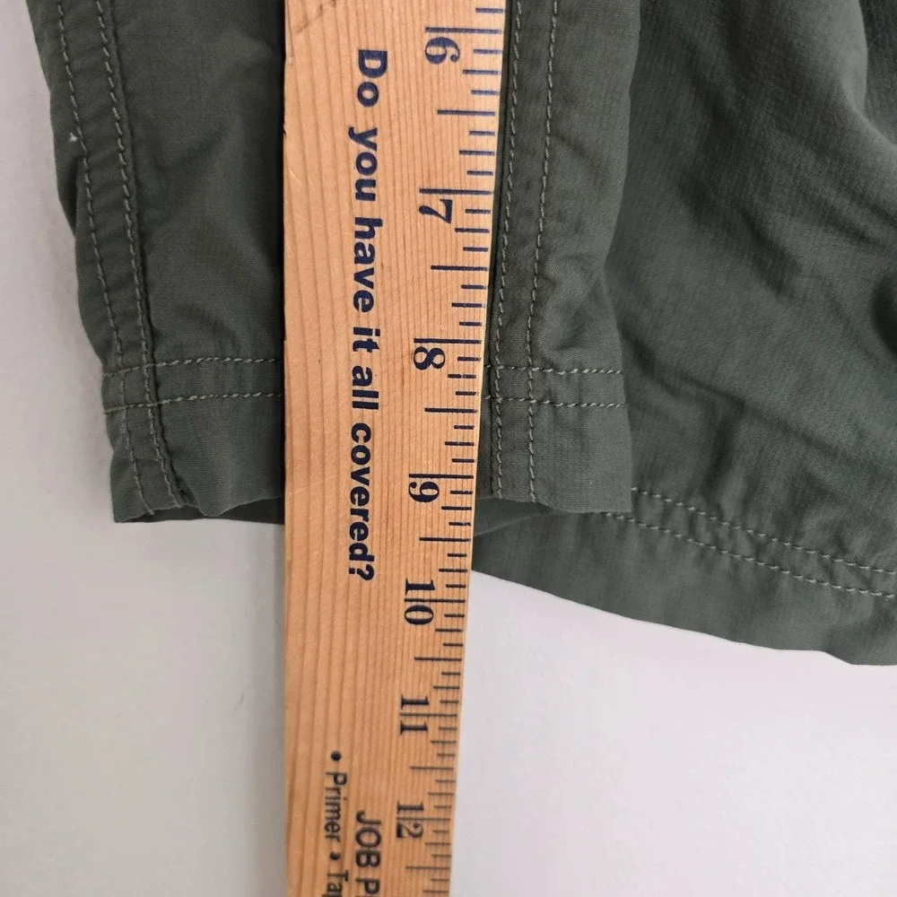 Nike ACG Men Trail Hiking Short 38 Olive Green Streetwear Lightweight Athleisure